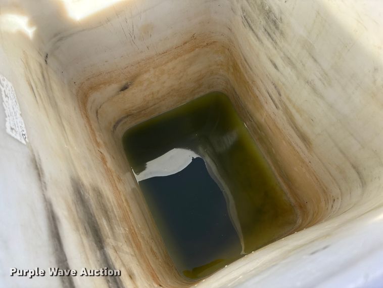 image for item EV3286 2011 Ford F350 Super Duty bucket truck