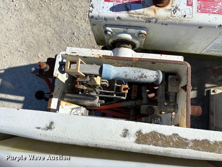 image for item EV3286 2011 Ford F350 Super Duty bucket truck