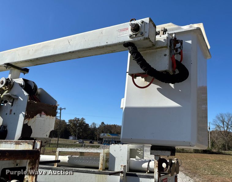 image for item EV3286 2011 Ford F350 Super Duty bucket truck