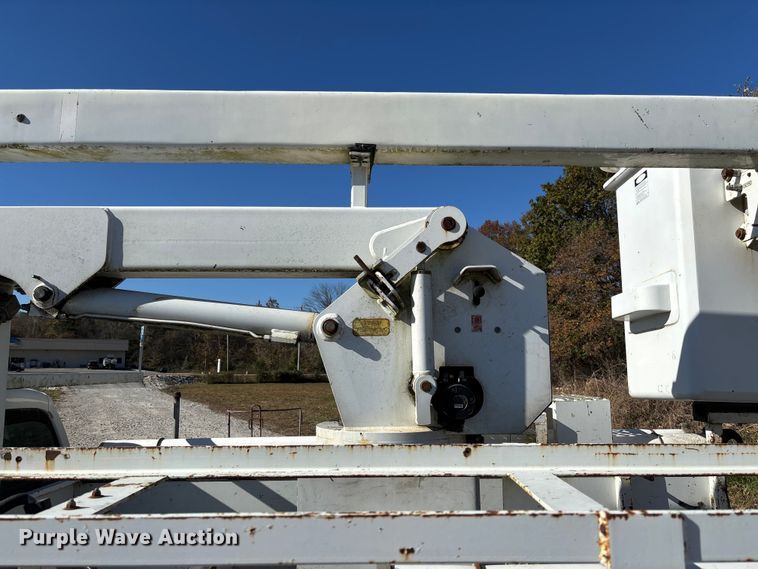 image for item EV3286 2011 Ford F350 Super Duty bucket truck