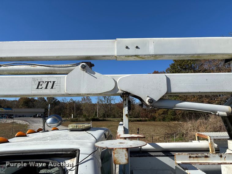 image for item EV3286 2011 Ford F350 Super Duty bucket truck