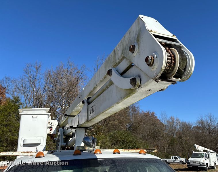 image for item EV3286 2011 Ford F350 Super Duty bucket truck