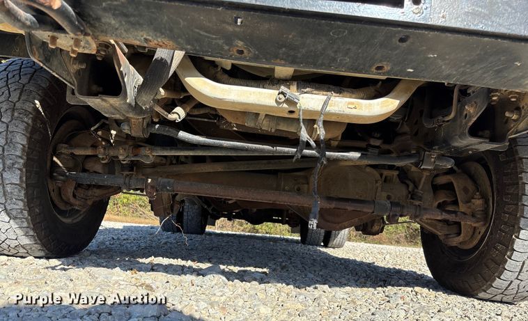 image for item EV3286 2011 Ford F350 Super Duty bucket truck