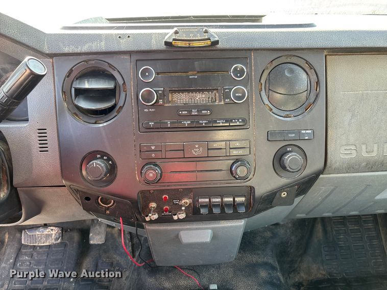 image for item EV3286 2011 Ford F350 Super Duty bucket truck