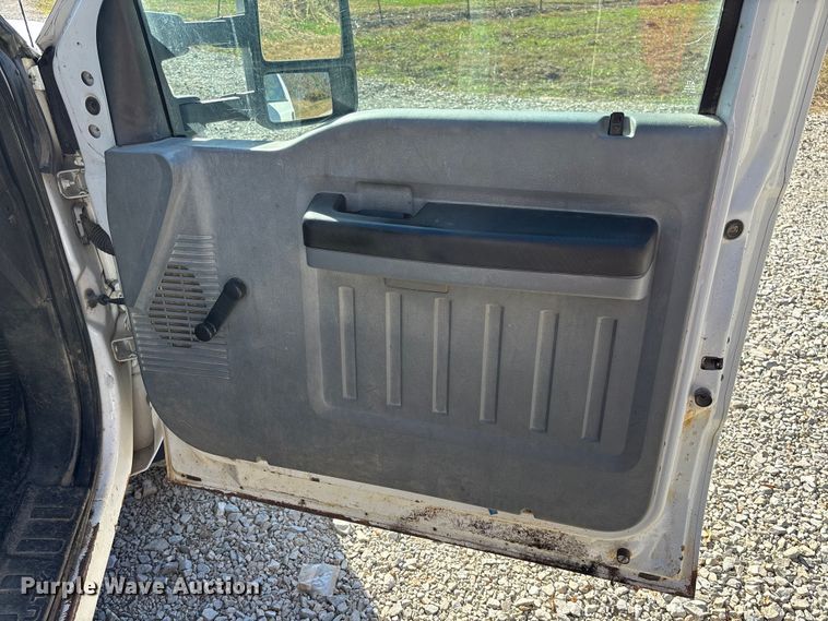 image for item EV3286 2011 Ford F350 Super Duty bucket truck