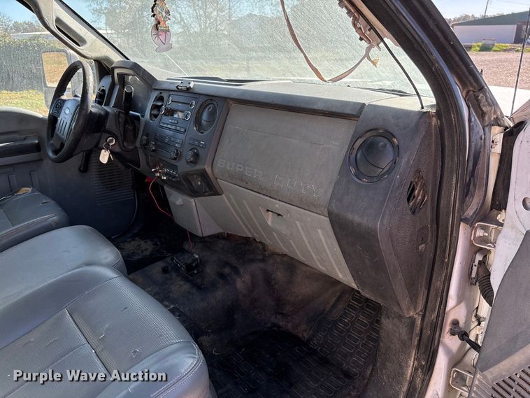 image for item EV3286 2011 Ford F350 Super Duty bucket truck