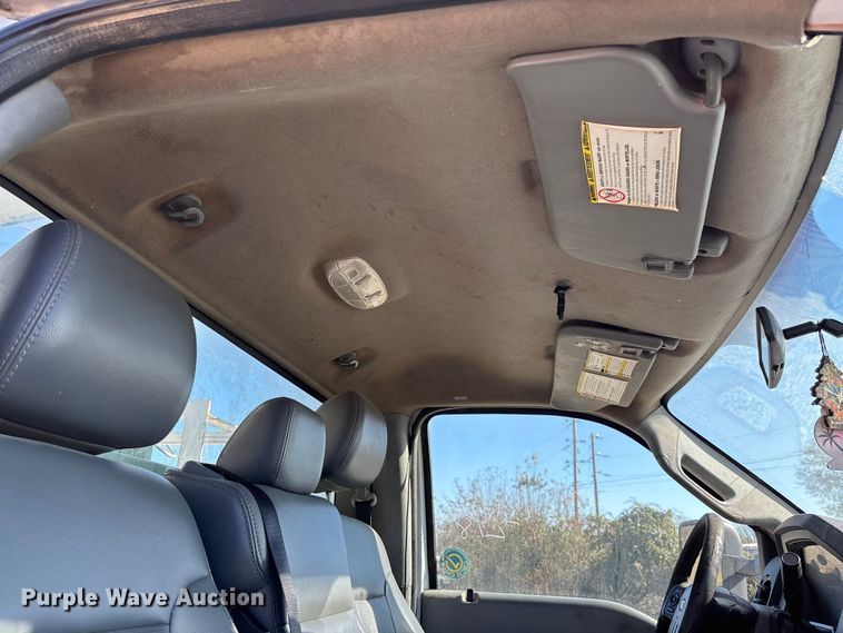 image for item EV3286 2011 Ford F350 Super Duty bucket truck