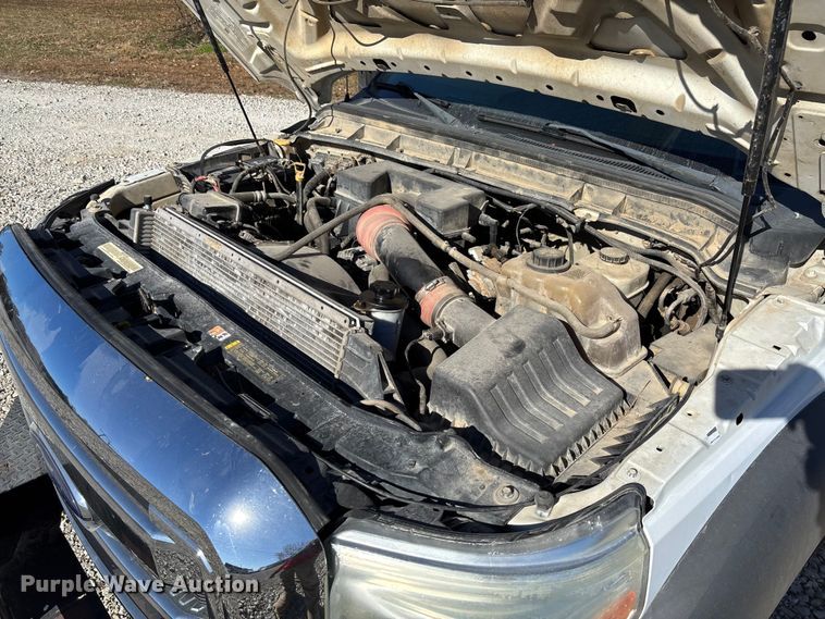 image for item EV3286 2011 Ford F350 Super Duty bucket truck