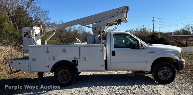 CAMIóN CON CANASTILLA 2006 FORD ALTEC