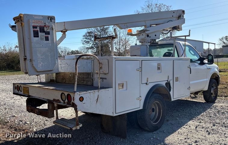 CAMIóN CON CANASTILLA 2006 FORD ALTEC