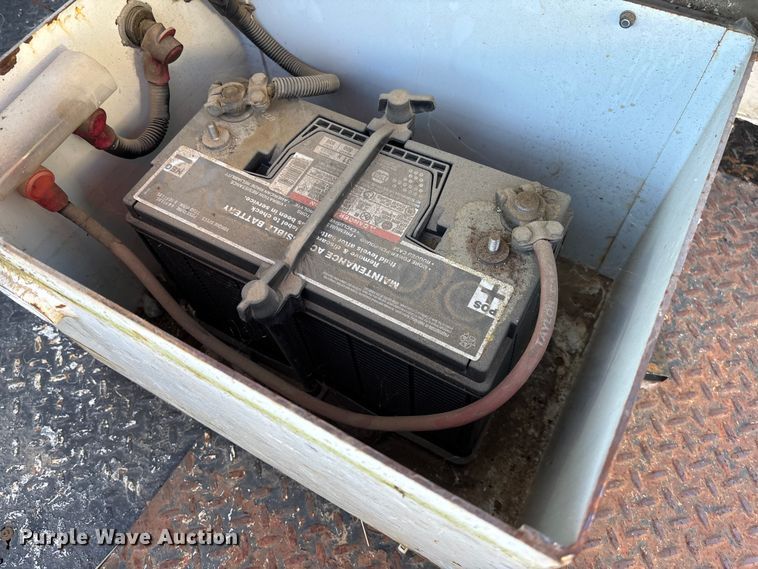 image for item EV3287 2006 Ford F350 Super Duty bucket truck