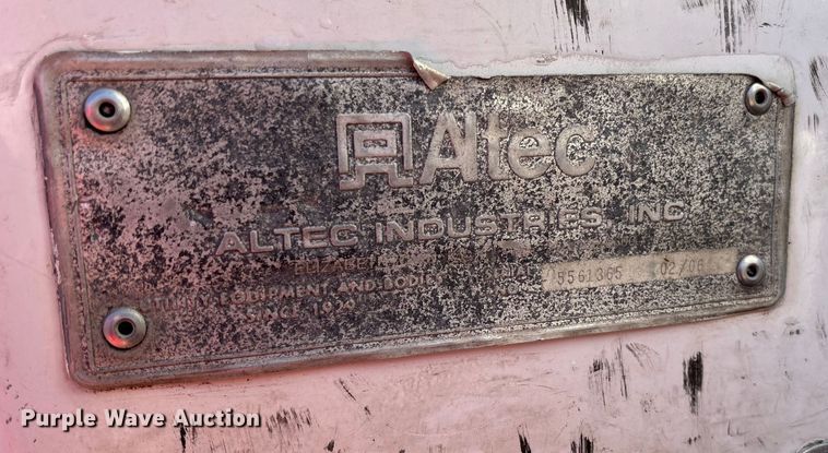 image for item EV3287 2006 Ford F350 Super Duty bucket truck