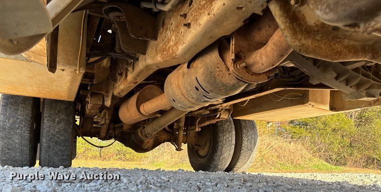 image for item EV3287 2006 Ford F350 Super Duty bucket truck