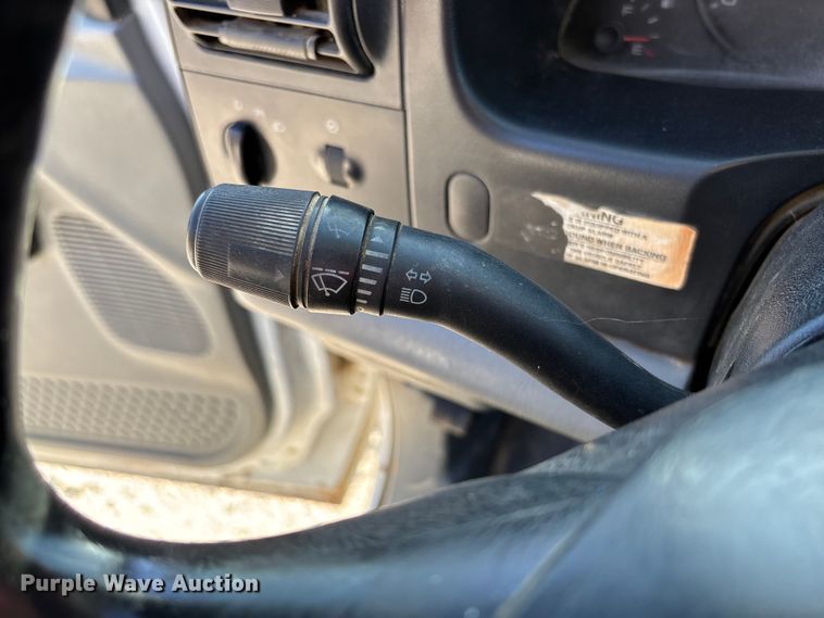 image for item EV3287 2006 Ford F350 Super Duty bucket truck