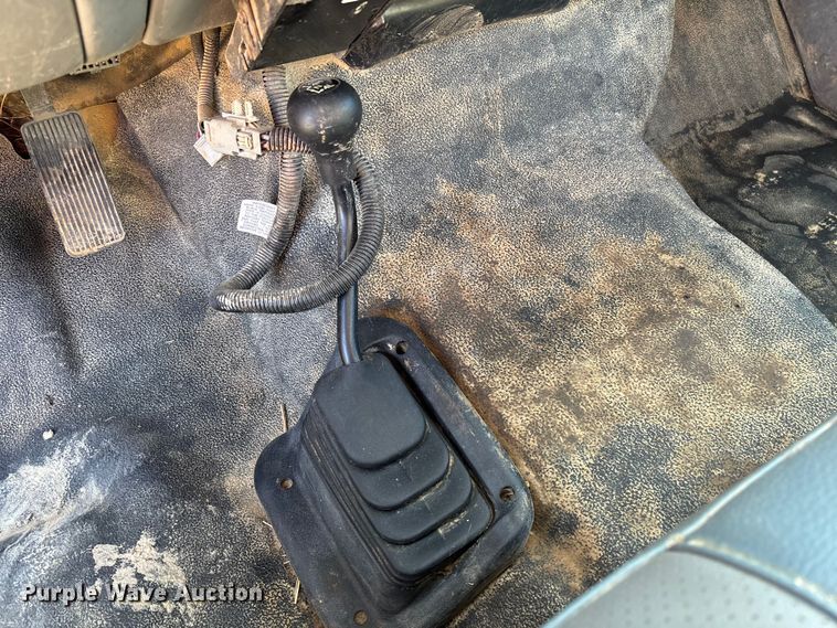 image for item EV3287 2006 Ford F350 Super Duty bucket truck