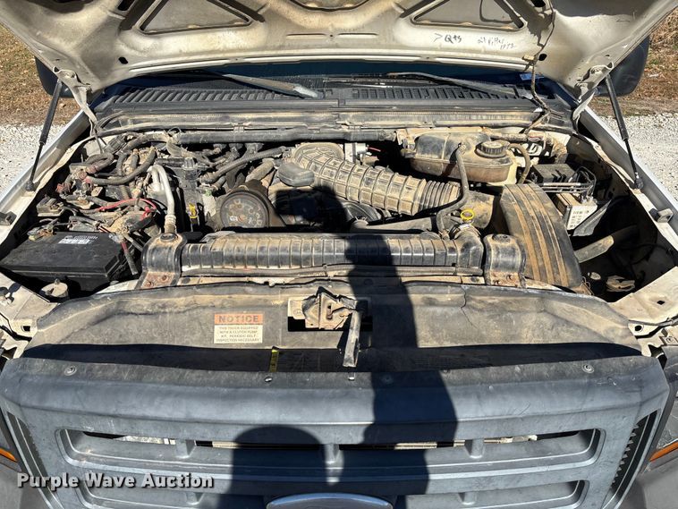 image for item EV3287 2006 Ford F350 Super Duty bucket truck