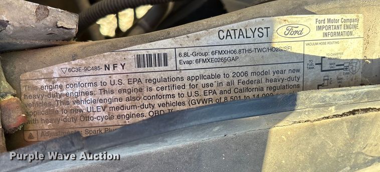 image for item EV3287 2006 Ford F350 Super Duty bucket truck