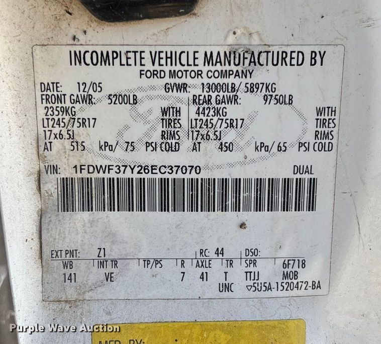 image for item EV3287 2006 Ford F350 Super Duty bucket truck