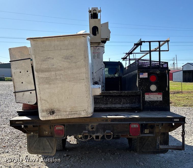 image for item EV3288 2016 RAM 5500 bucket truck