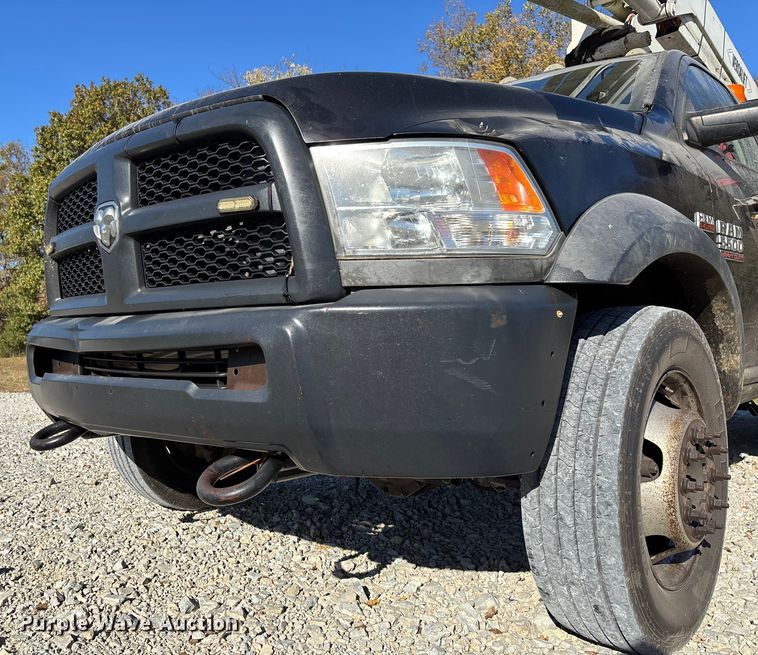 image for item EV3288 2016 RAM 5500 bucket truck