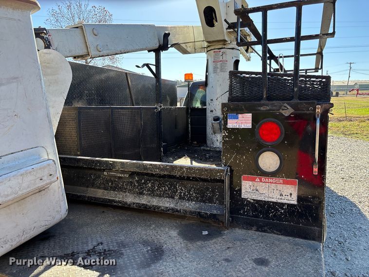 image for item EV3288 2016 RAM 5500 bucket truck