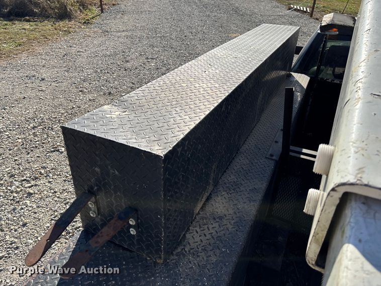 image for item EV3288 2016 RAM 5500 bucket truck