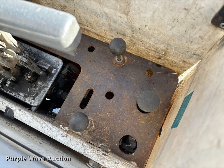 image for item EV3288 2016 RAM 5500 bucket truck