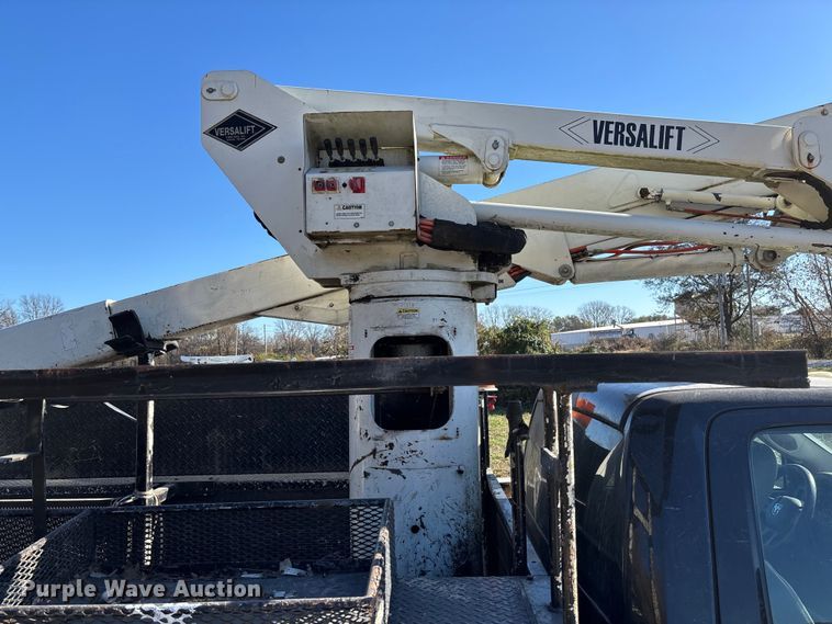 image for item EV3288 2016 RAM 5500 bucket truck
