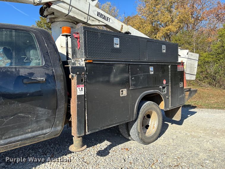 image for item EV3288 2016 RAM 5500 bucket truck