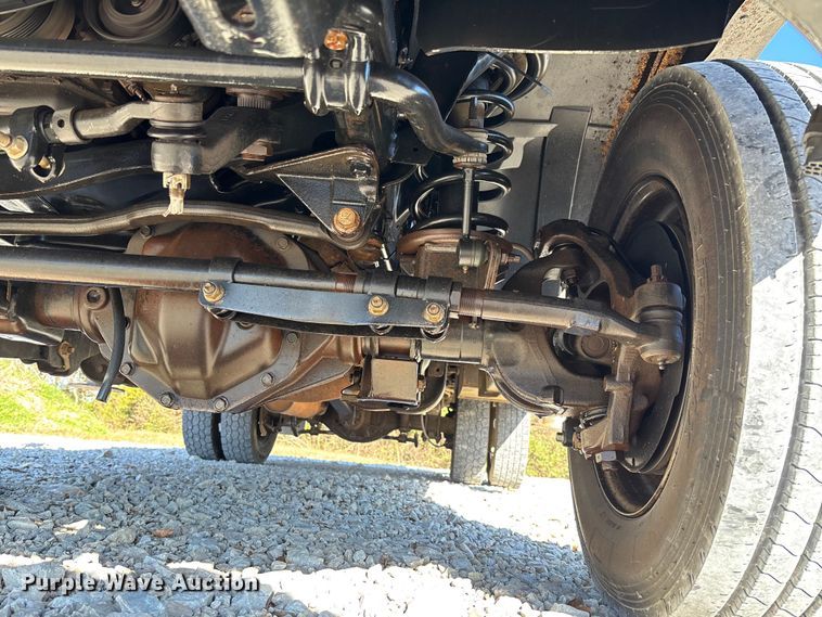 image for item EV3288 2016 RAM 5500 bucket truck