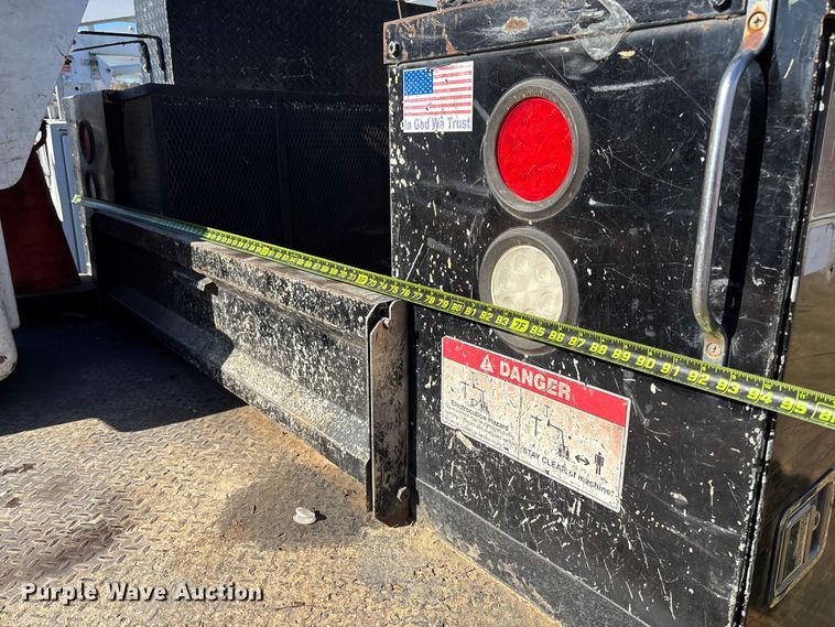 image for item EV3288 2016 RAM 5500 bucket truck