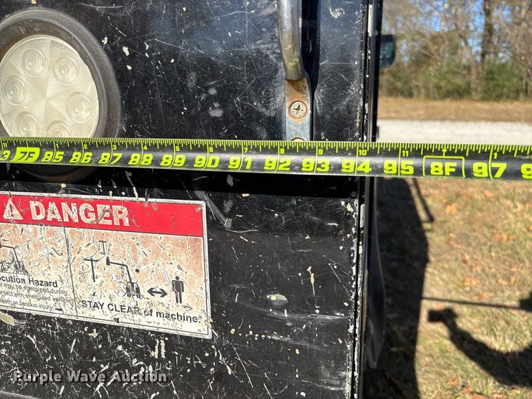 image for item EV3288 2016 RAM 5500 bucket truck