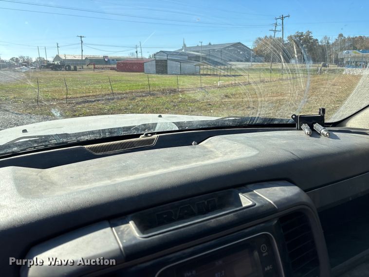 image for item EV3288 2016 RAM 5500 bucket truck