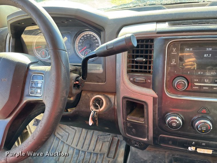 image for item EV3288 2016 RAM 5500 bucket truck