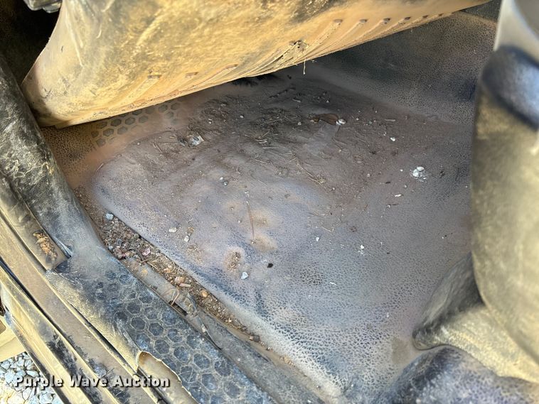 image for item EV3288 2016 RAM 5500 bucket truck