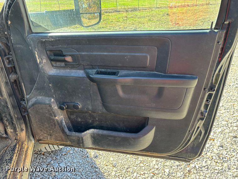 image for item EV3288 2016 RAM 5500 bucket truck