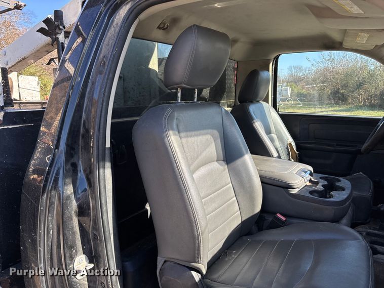 image for item EV3288 2016 RAM 5500 bucket truck