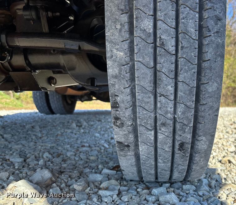 image for item EV3288 2016 RAM 5500 bucket truck