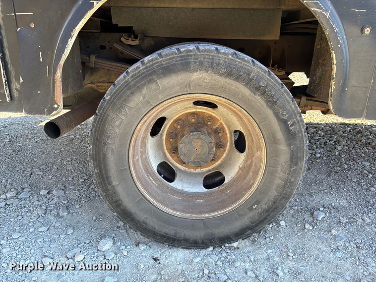 image for item EV3288 2016 RAM 5500 bucket truck