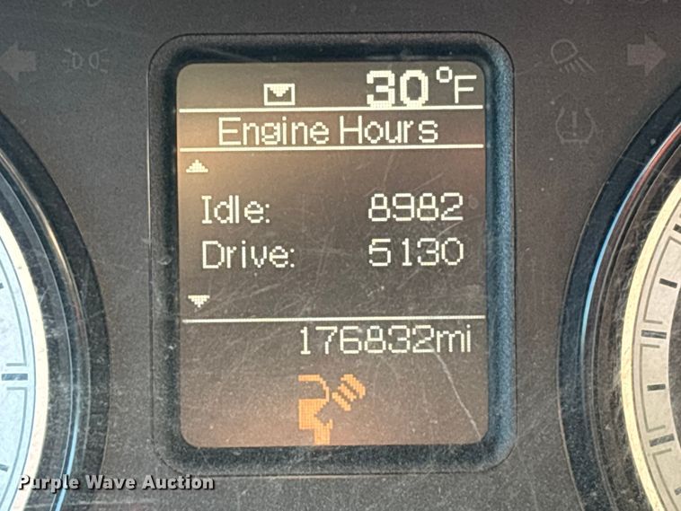 image for item EV3288 2016 RAM 5500 bucket truck