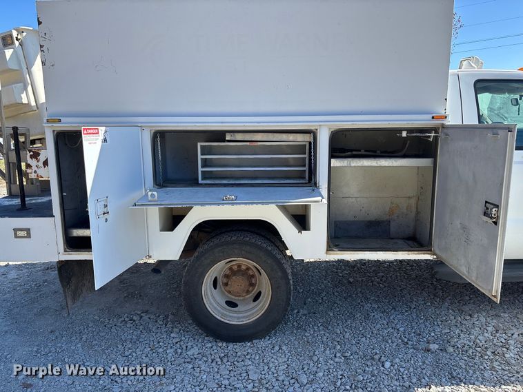 image for item EV3289 2008 Ford F450 Super Duty bucket truck