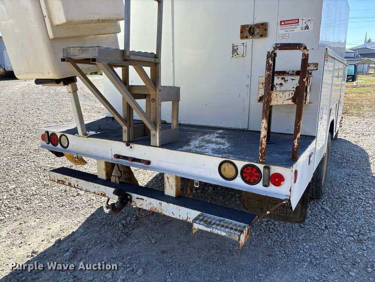 image for item EV3289 2008 Ford F450 Super Duty bucket truck