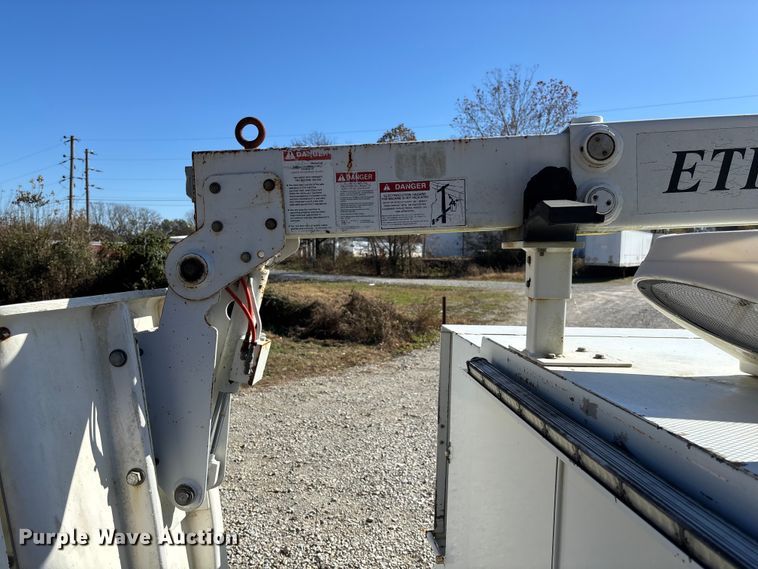 image for item EV3289 2008 Ford F450 Super Duty bucket truck