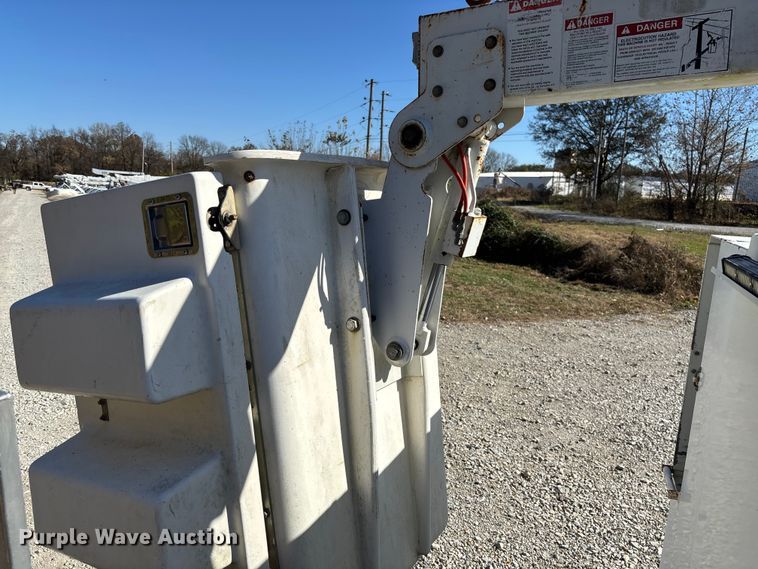 image for item EV3289 2008 Ford F450 Super Duty bucket truck