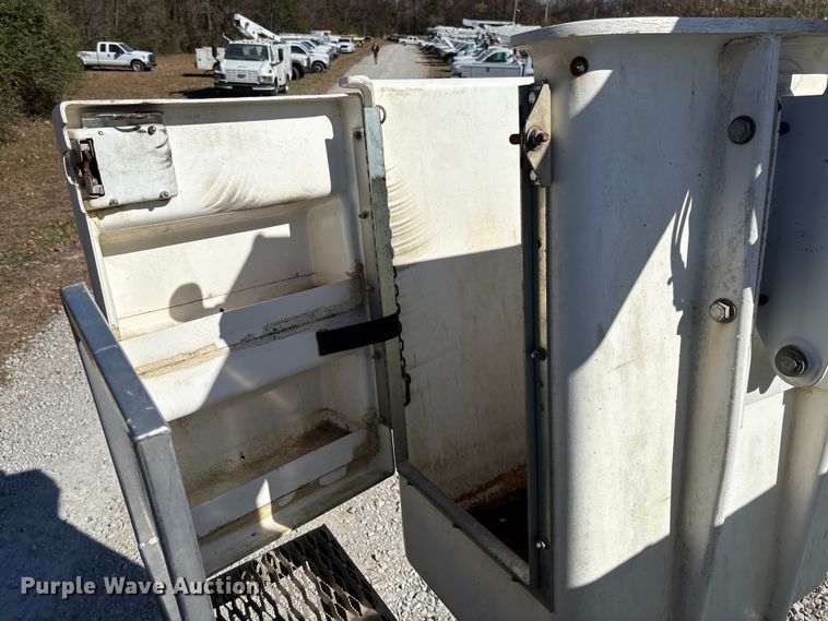 image for item EV3289 2008 Ford F450 Super Duty bucket truck