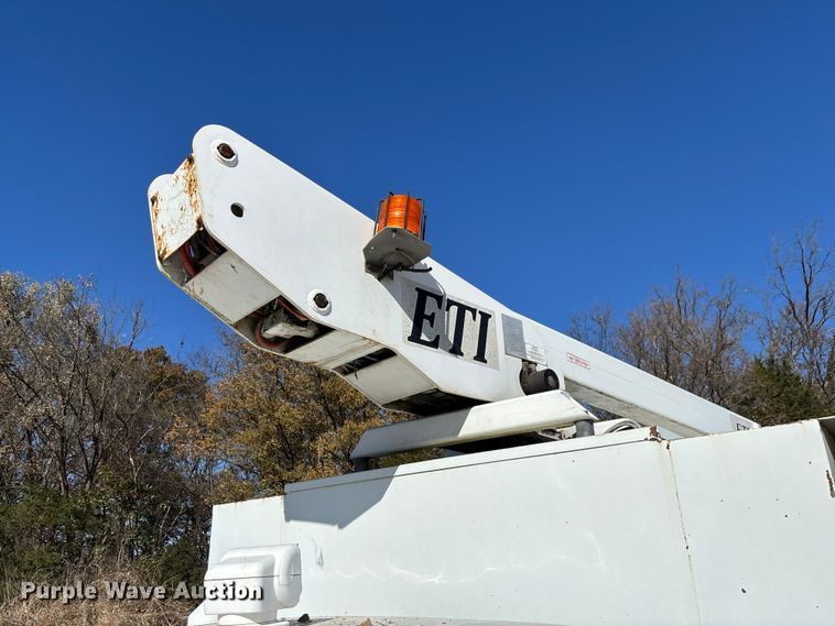 image for item EV3289 2008 Ford F450 Super Duty bucket truck