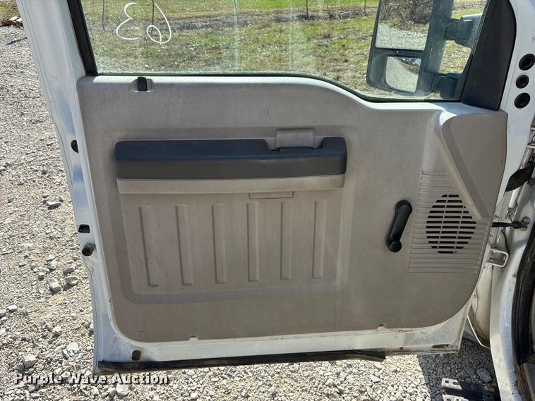 image for item EV3289 2008 Ford F450 Super Duty bucket truck