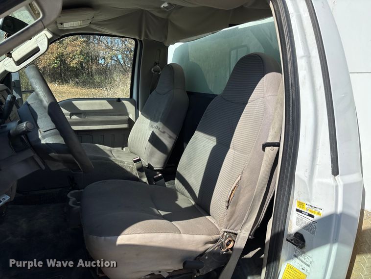 image for item EV3289 2008 Ford F450 Super Duty bucket truck