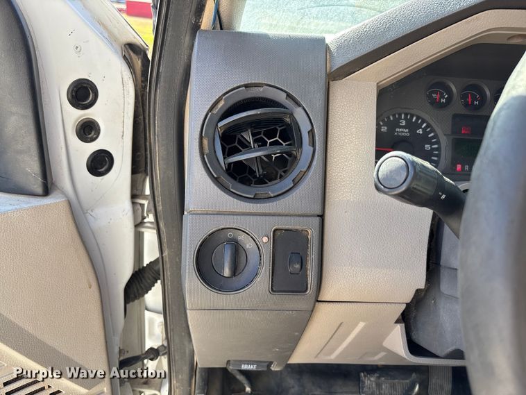 image for item EV3289 2008 Ford F450 Super Duty bucket truck