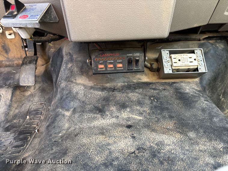 image for item EV3289 2008 Ford F450 Super Duty bucket truck